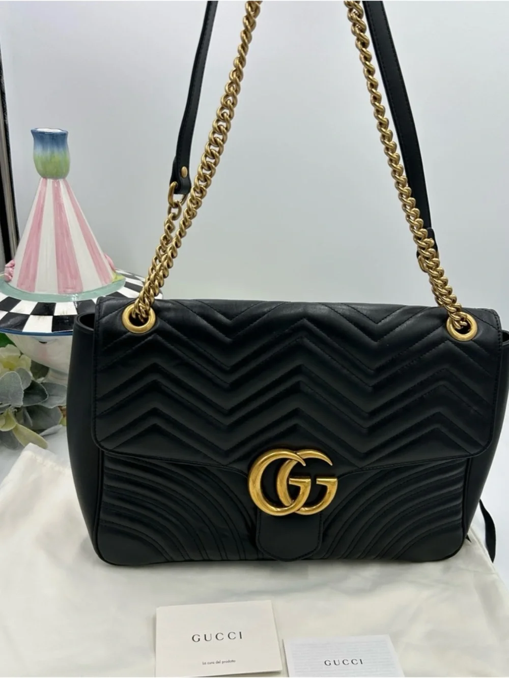 Women's Gucci large GG shoulder bag made in Italy